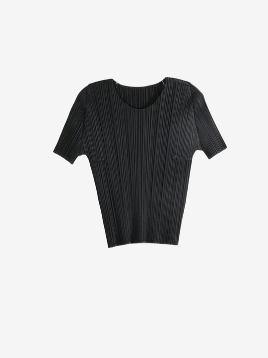 Black shirt, front view