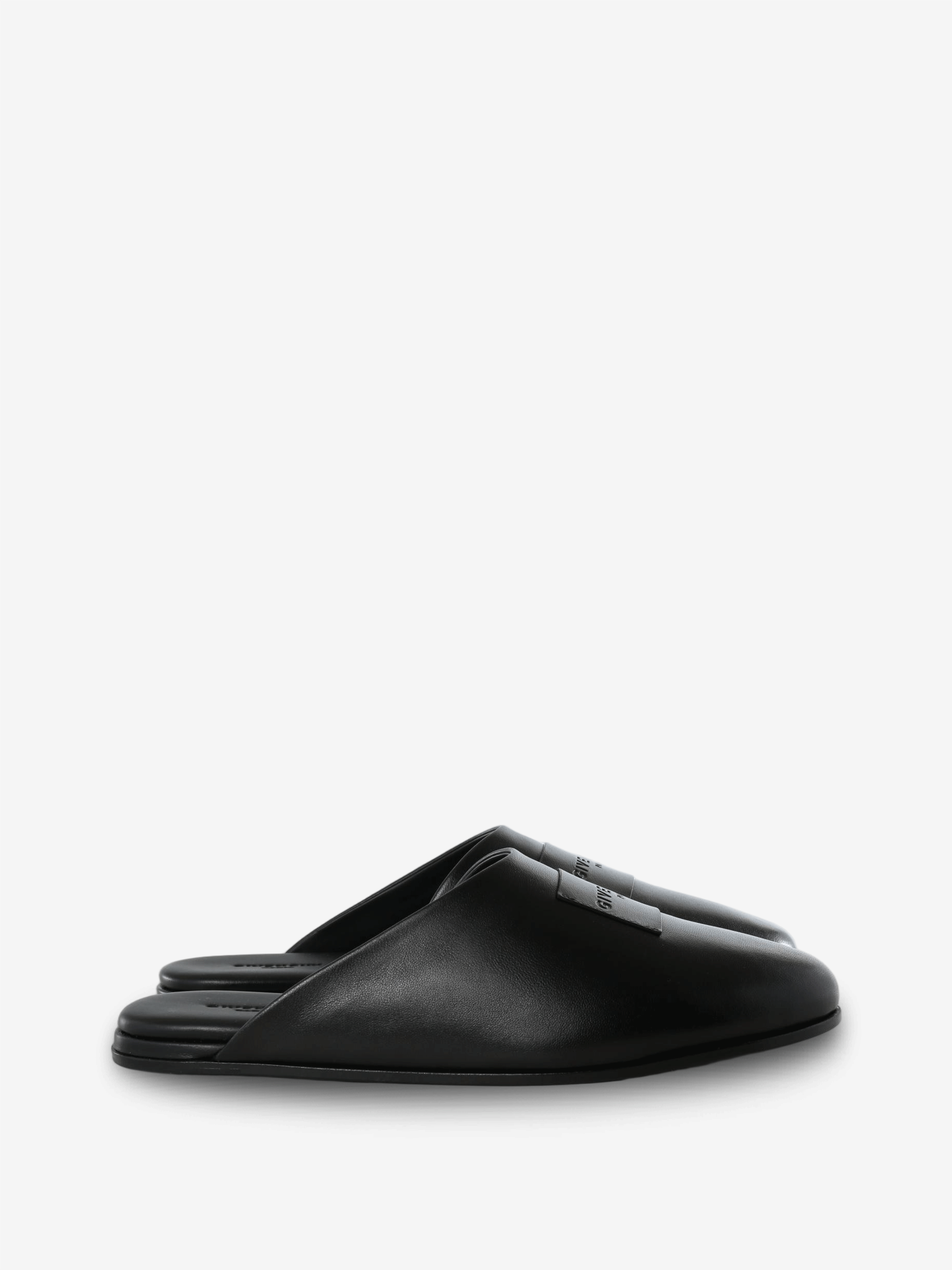 Black shoes, front view