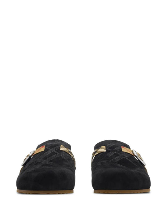 Black shoes, front view