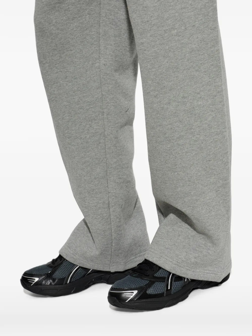 Black shoes, front view
