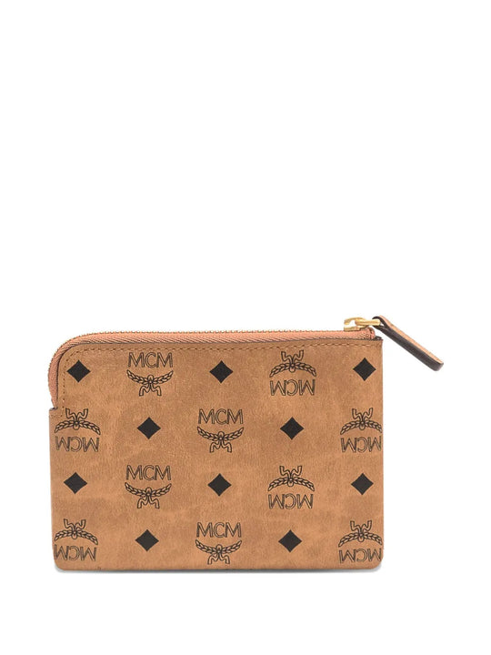 Brown accessories, front view