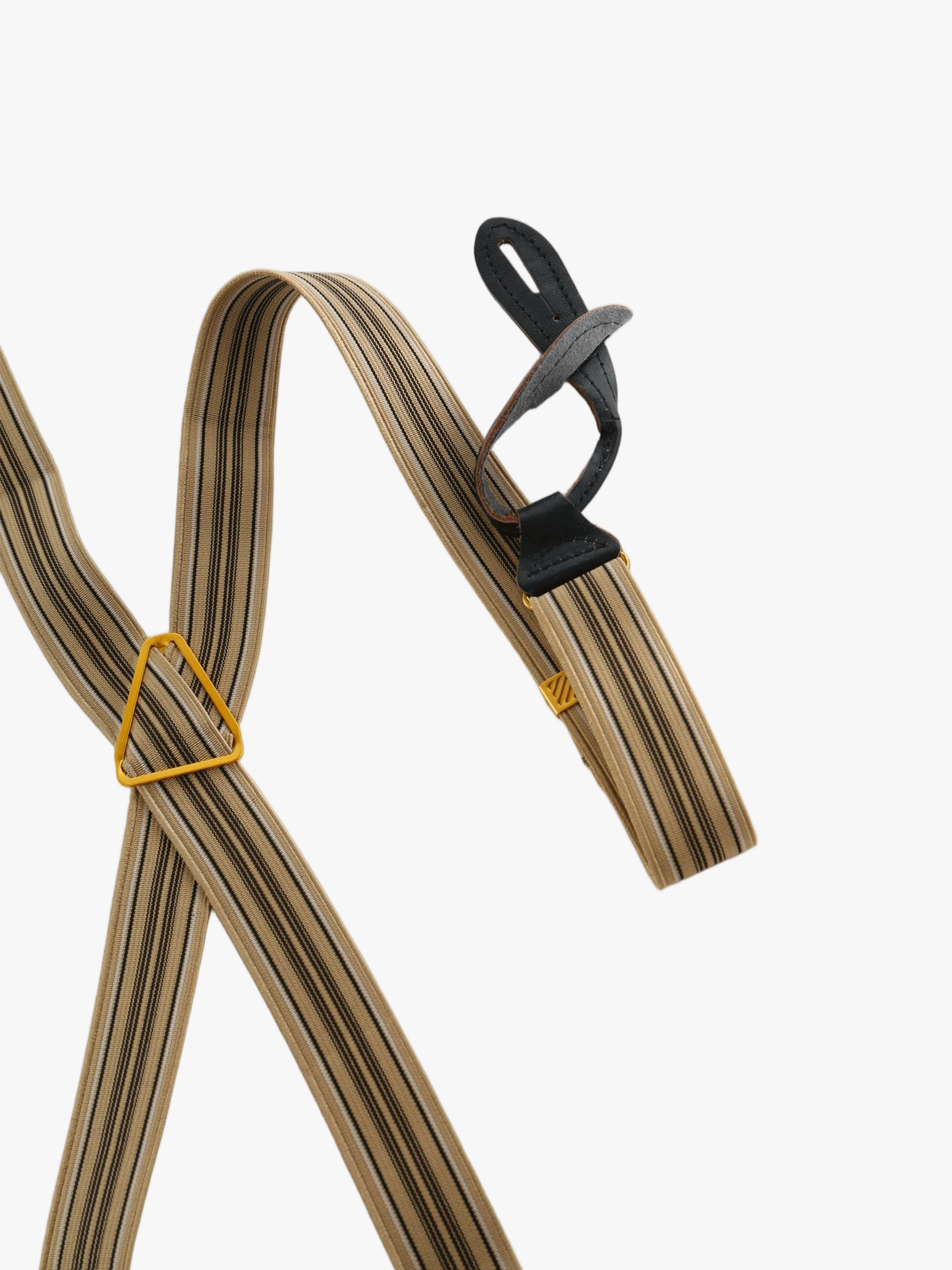 Tan accessories, front view
