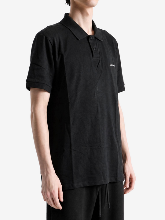 Black shirt, front view