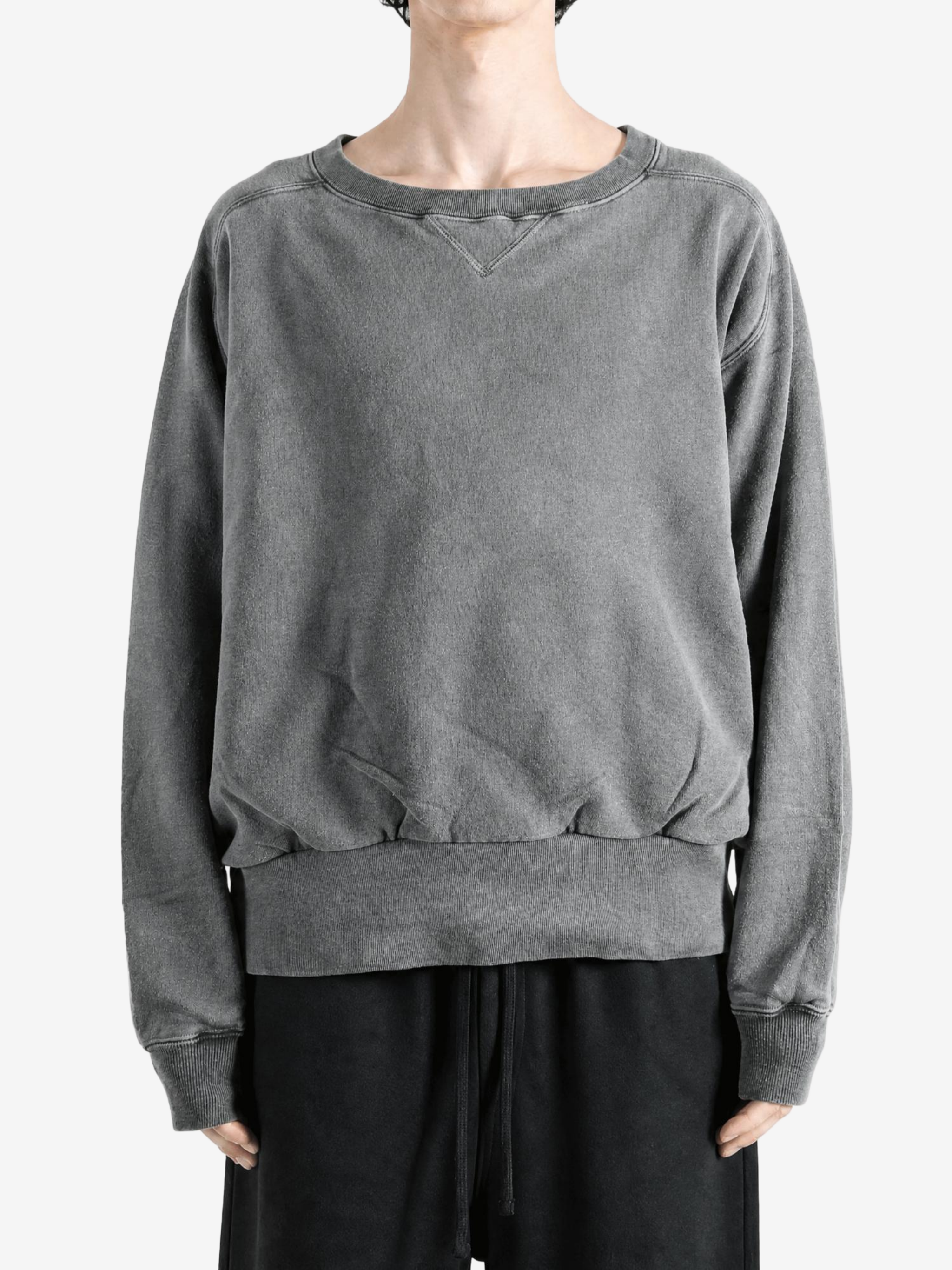 Grey top, front view