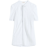 White shirt, front view