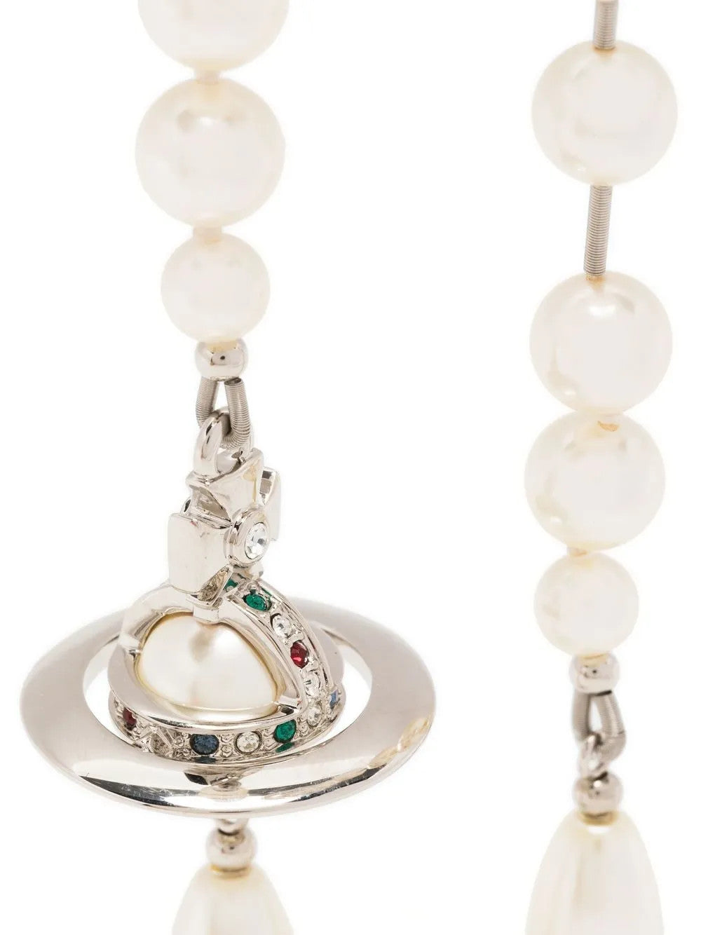 White accessories, front view