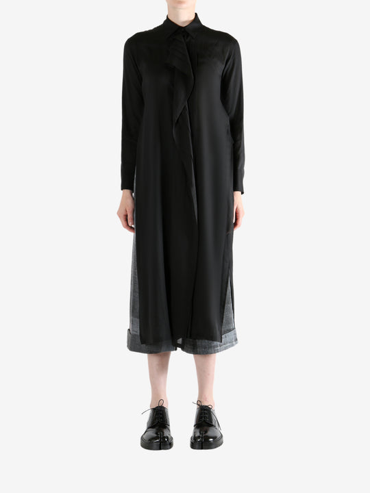 Black dress,full body view