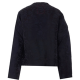 Black coats，back view