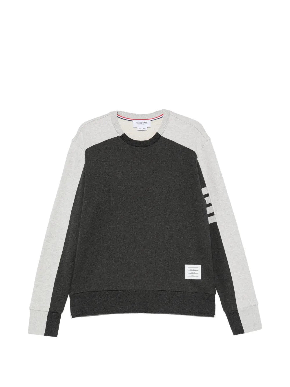 Grey knitwear, front view