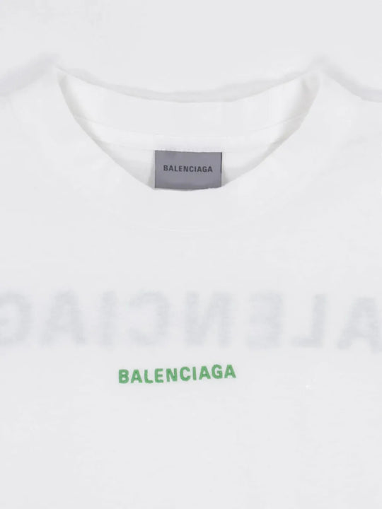 Close up of White t-shirt, showing texture of the 99% cotton/ 1% elastane fabric