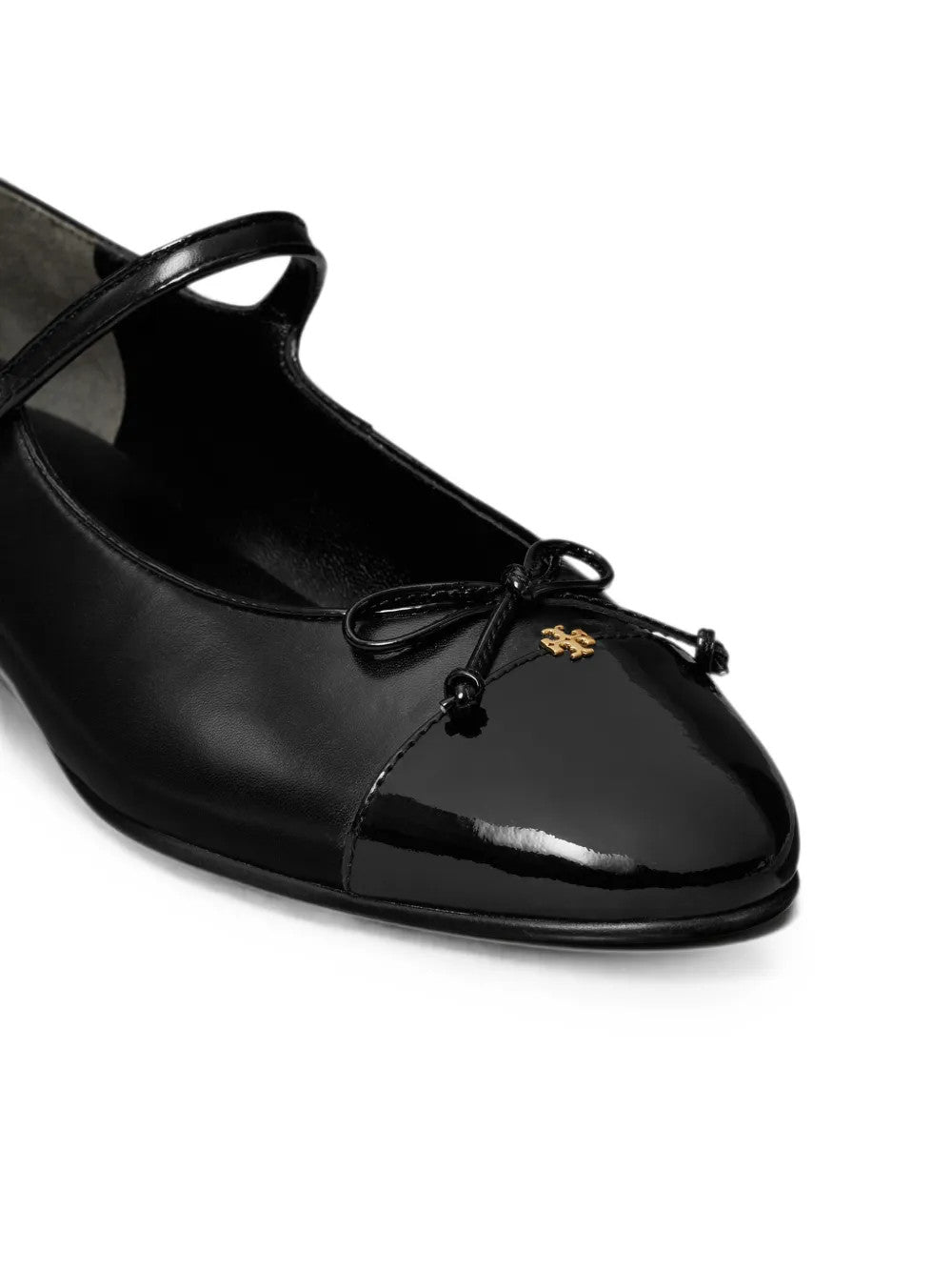 Black shoes, front view