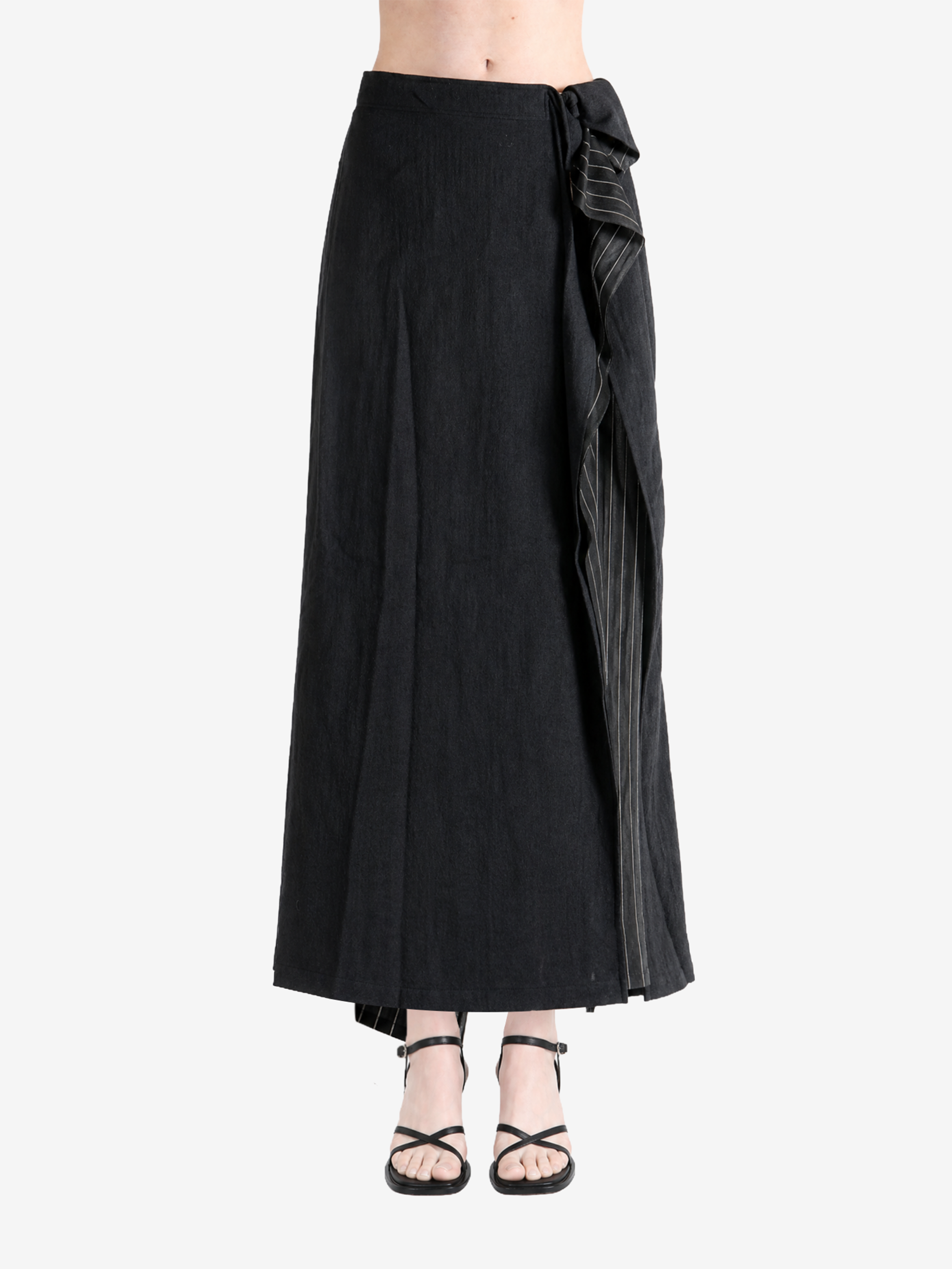 Black skirt, front view