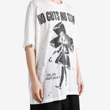 White t-shirt, full body view