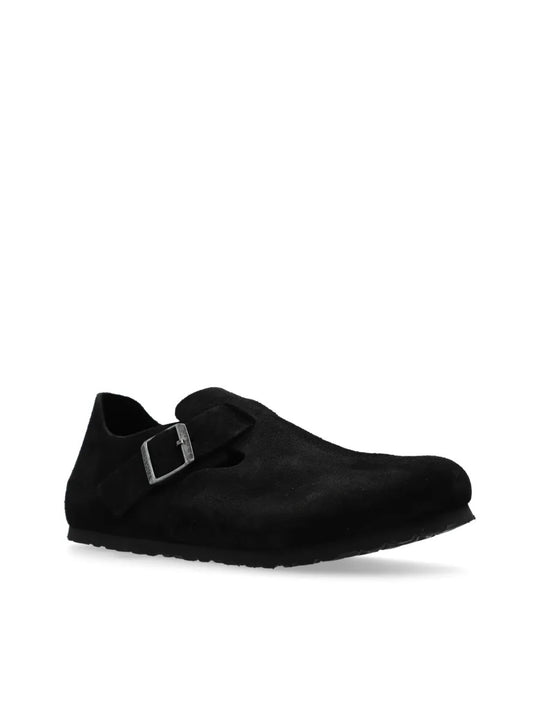 Black flat, side view
