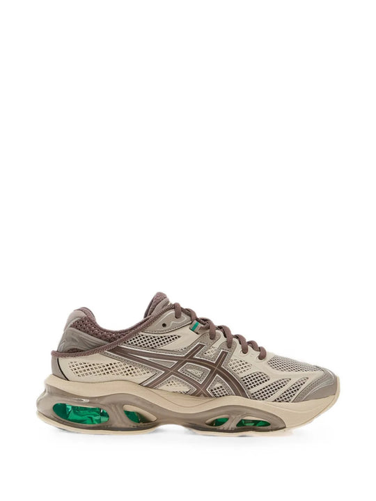 Brown shoes, front view