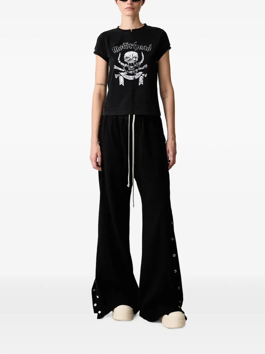 Black t-shirt, full body view