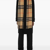 BURBERRY - Unisex Washed Giant Check Scarf