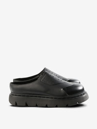 Black shoes, front view