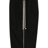 Black skirt, front view