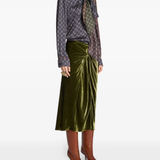 Green skirt, full body view