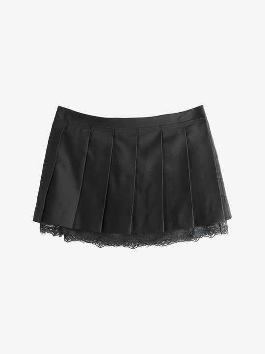 Black skirt, front view
