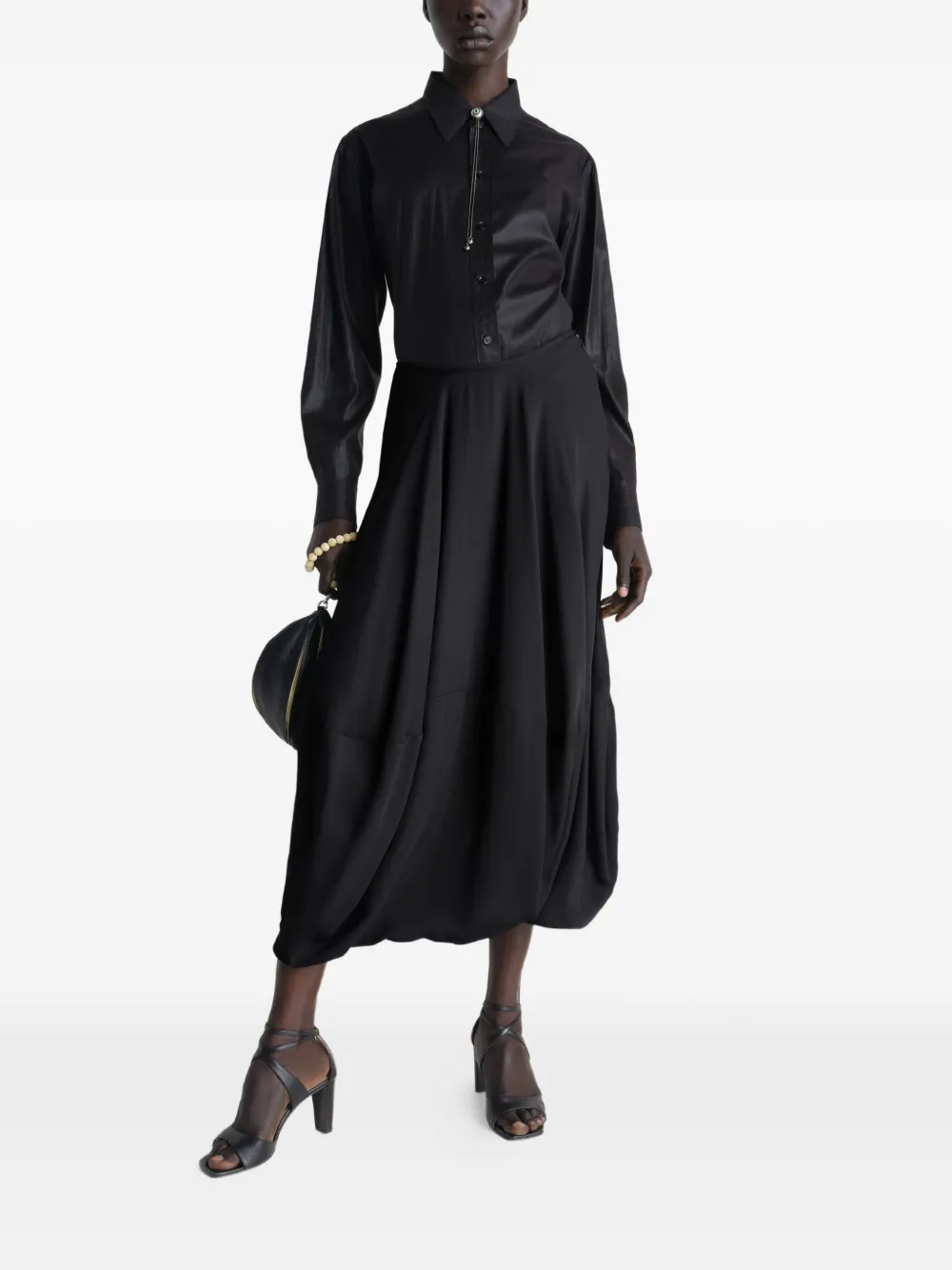 Black skirt, full body view