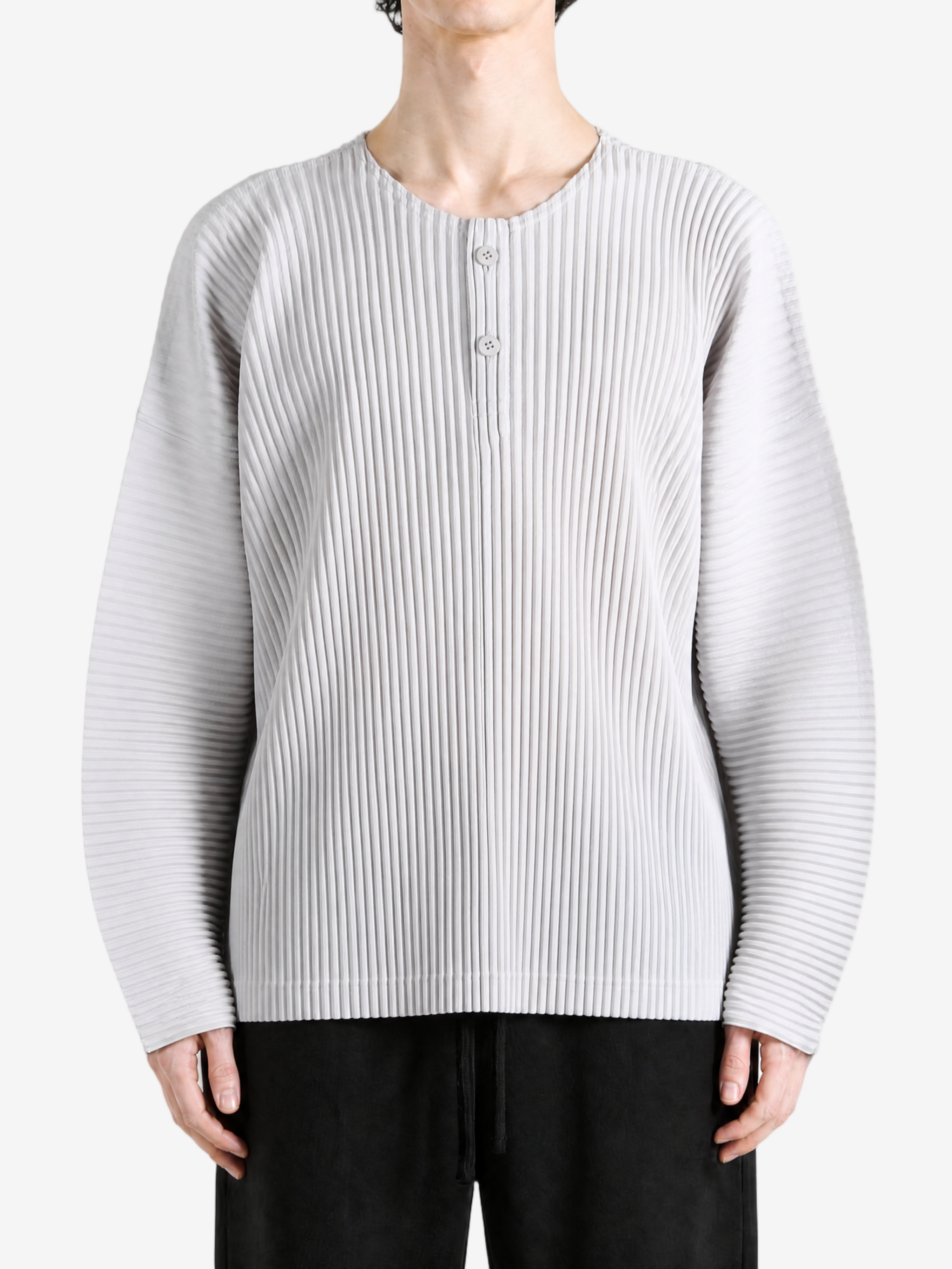 Grey t-shirt, full body view
