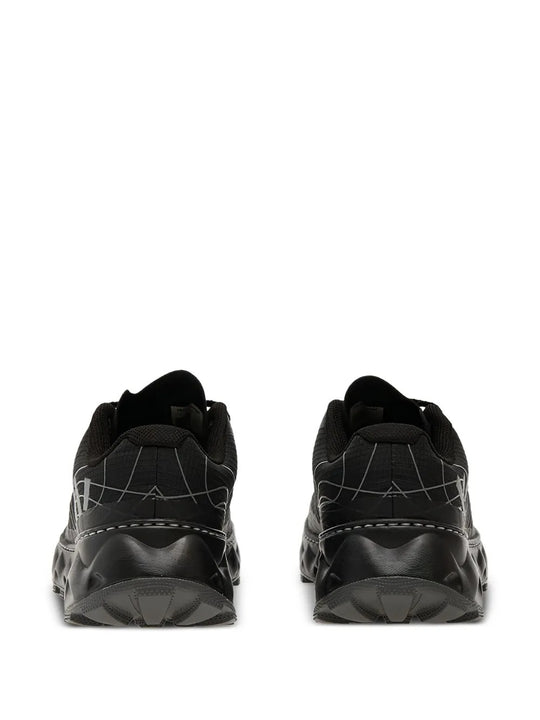 Black  shoes, back view