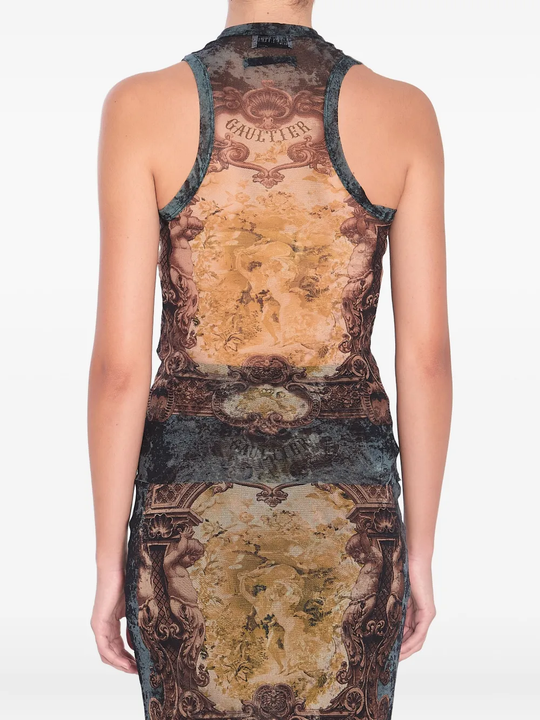 Black top worn by a person, showing the top fit