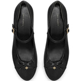 Black shoes, front view