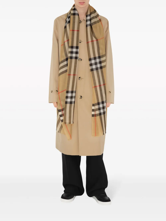 Tan scraf,full body view