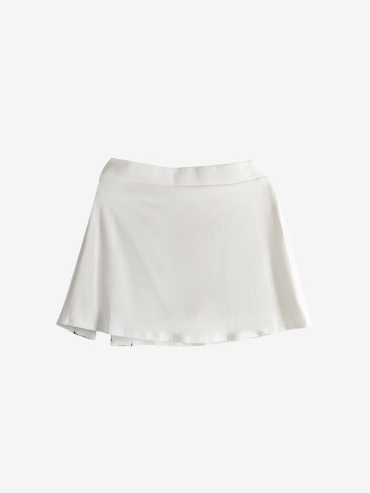 White skirt, back view