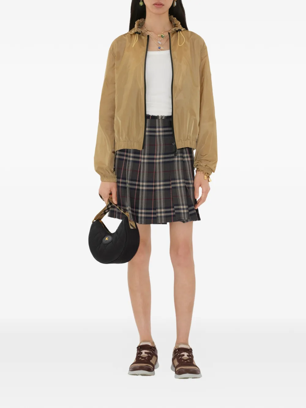 Black bag worn by a person, showing the bag's fit