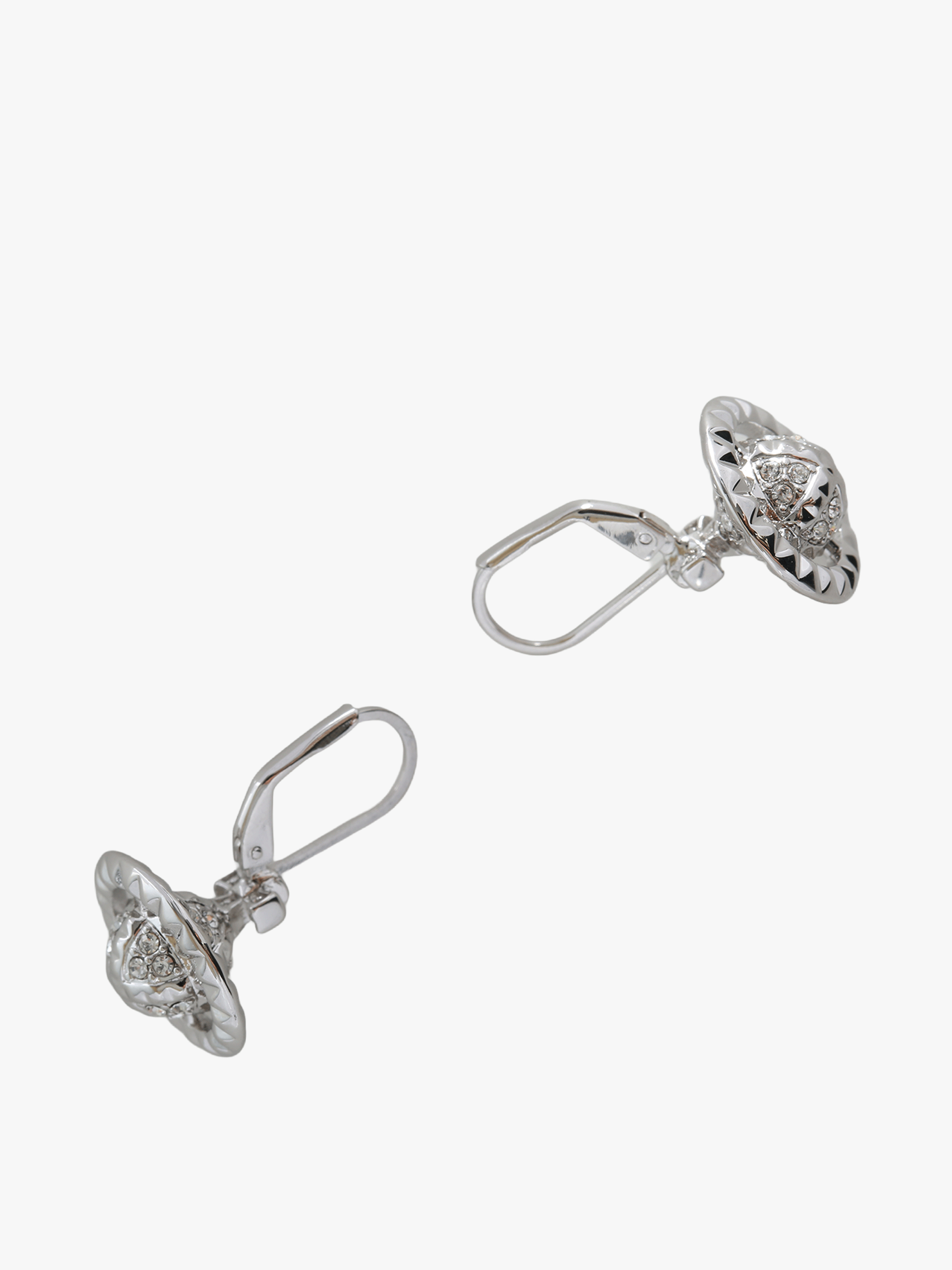 Grey accessories, front view