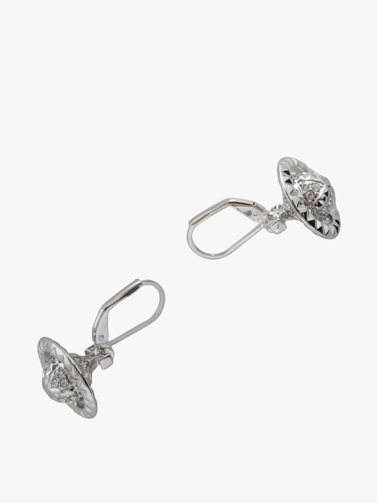 Grey accessories, front view