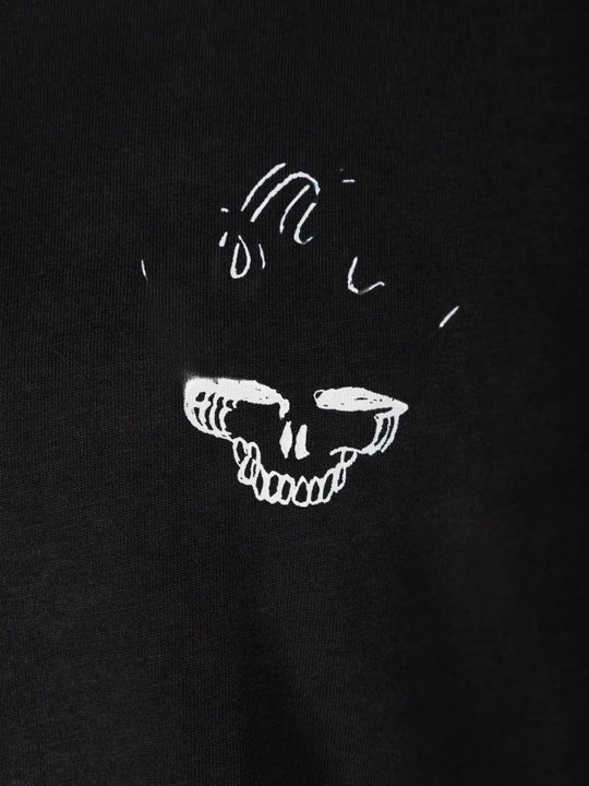 Black t-shirt, front view