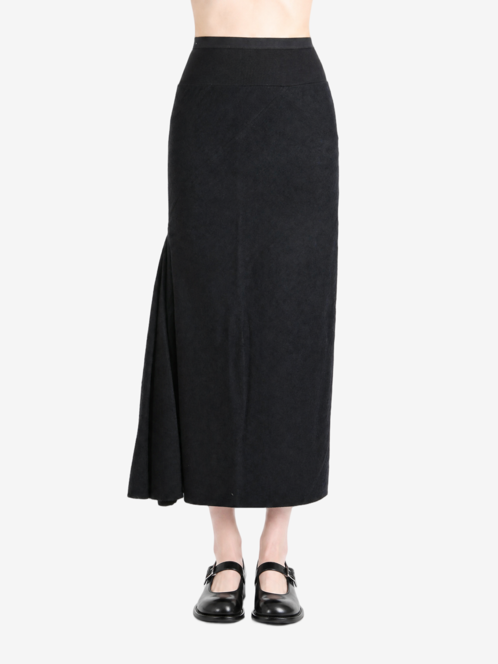 Black skirt, full body view