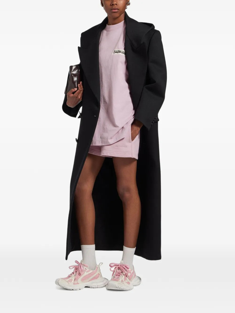 Pink t-shirt, full body view