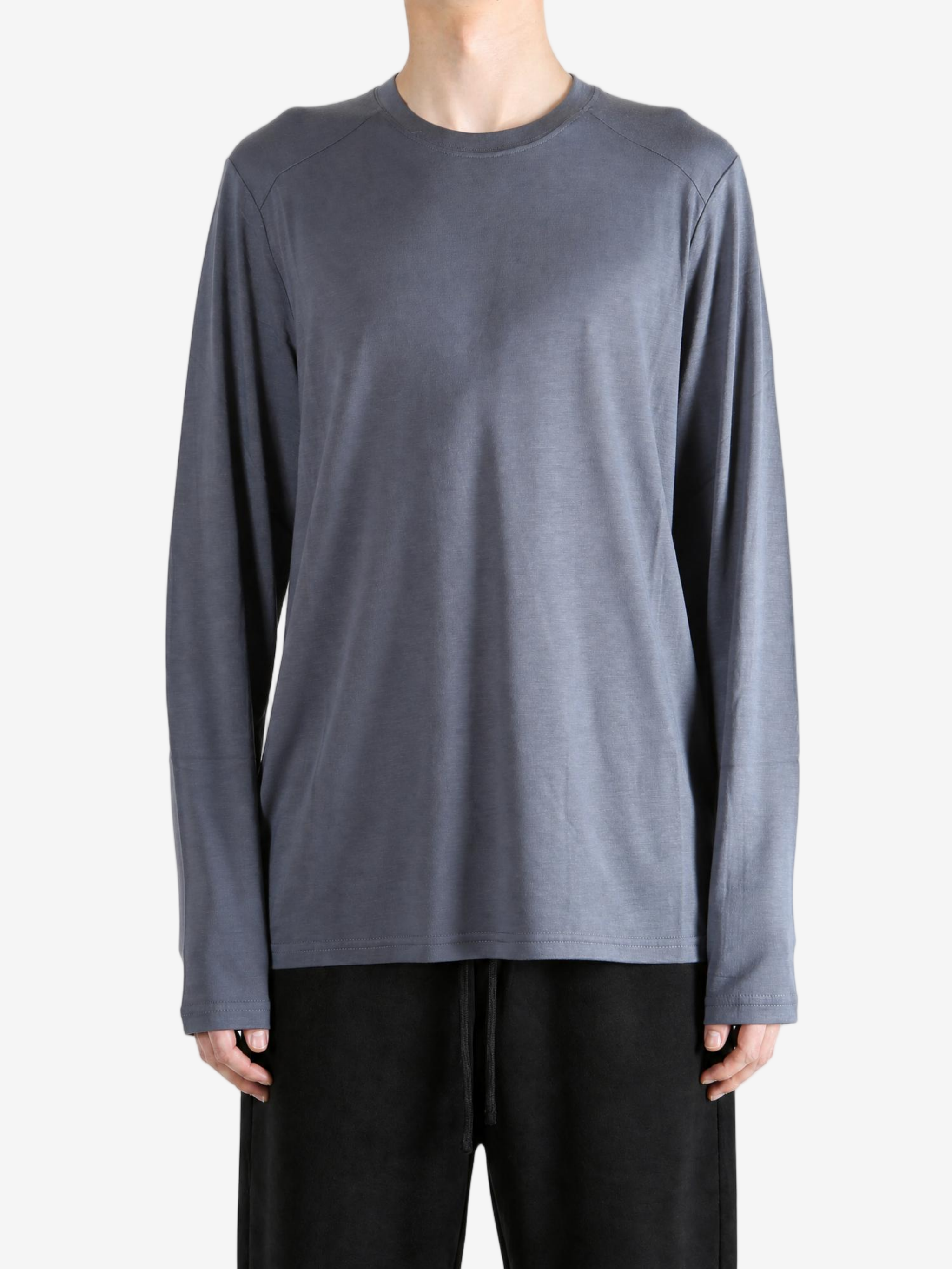 Grey top, full body view
