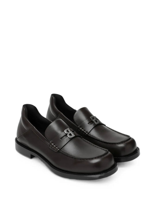 Brown shoes, front view