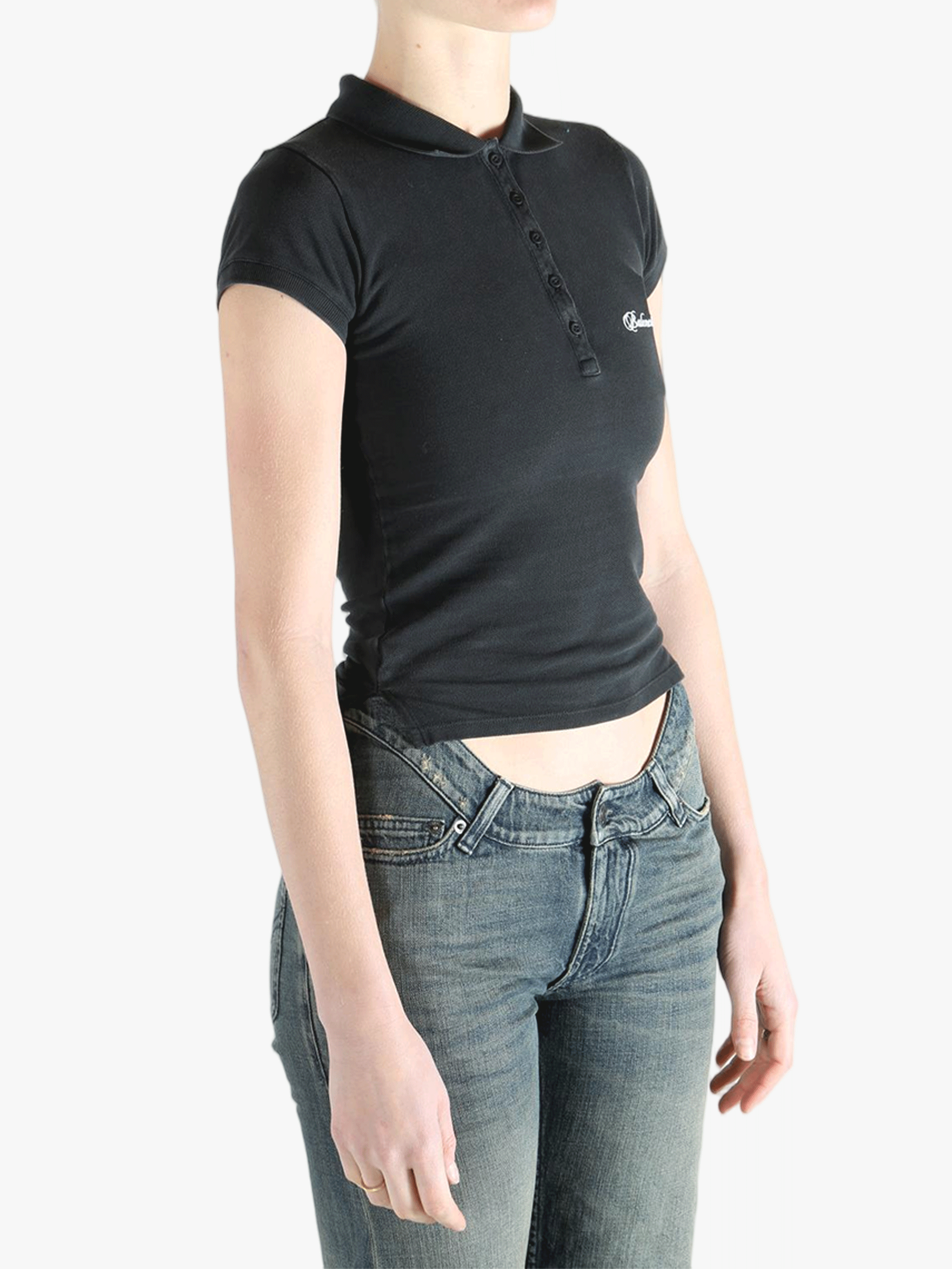 Black t-shirt worn by a person, showing the t-shirt's fit