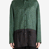 Green shirt, full body view