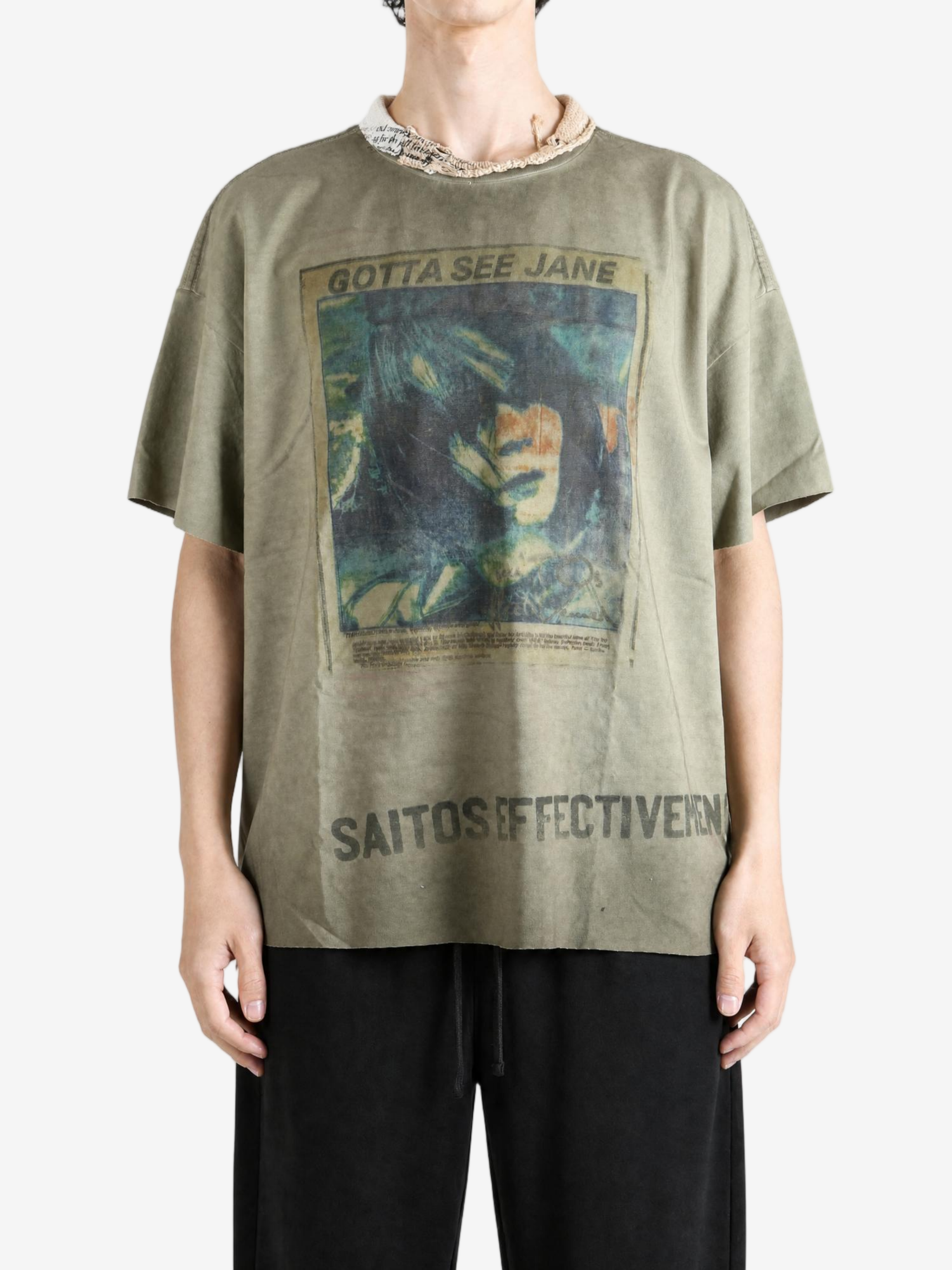 Green t-shirt, full body view