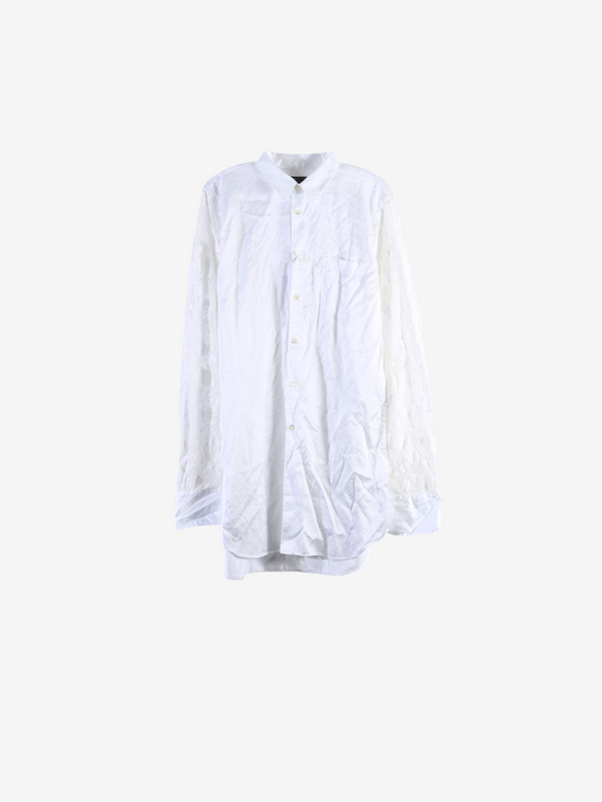 White shirt, front view