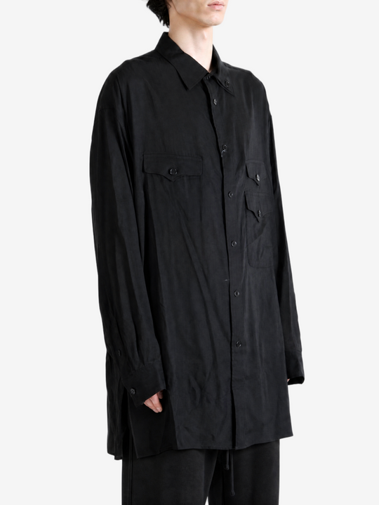 Black shirt, full body view
