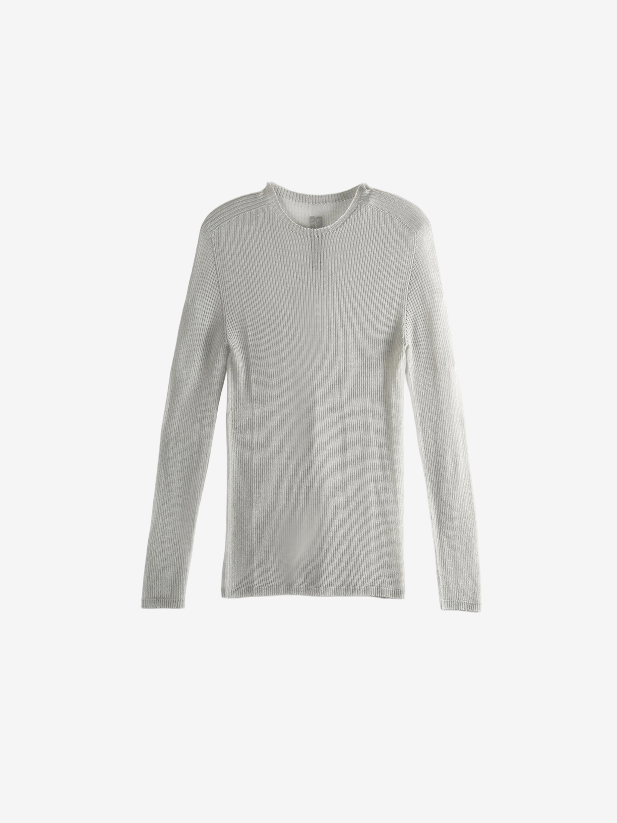 Grey t-shirt, front view