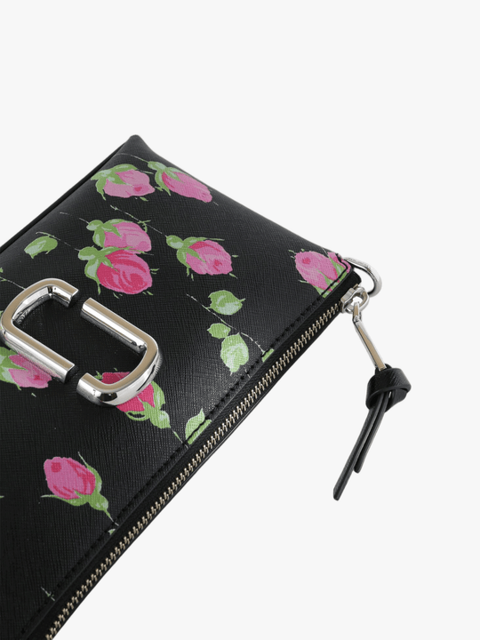Black bag, front view