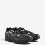 Black shoes, front view