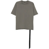 Grey t-shirt, front view
