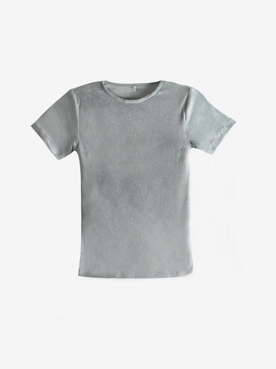 Grey t-shirt, front view